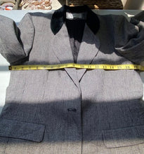 Load image into Gallery viewer, 1980’s Evan Picone black & white houndstooth blazer with velvet collar size 8.