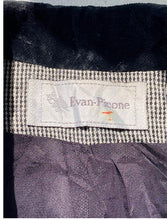Load image into Gallery viewer, 1980’s Evan Picone black & white houndstooth blazer with velvet collar size 8.
